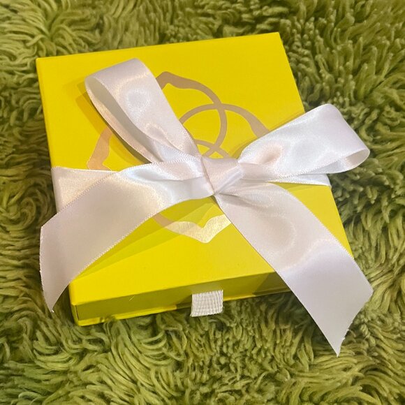 NWT Kendra Scott Elisa Gold Pendant Necklace in Iridescent Drusy - Picture 11 of 12